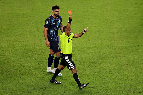 The first-ever "covering mouth red card" in World Cup history has been officially issued!
